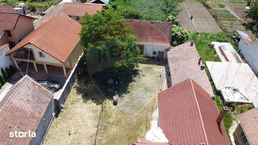 Casă cu 5 camere cu Teren 2905 Mp în Ciugud