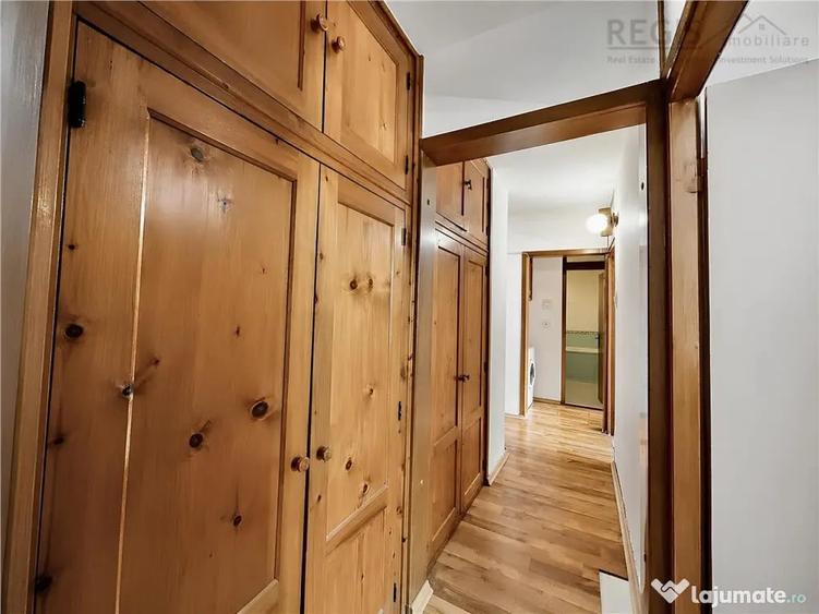 Apartament cu 4 camere decomandat în Sud