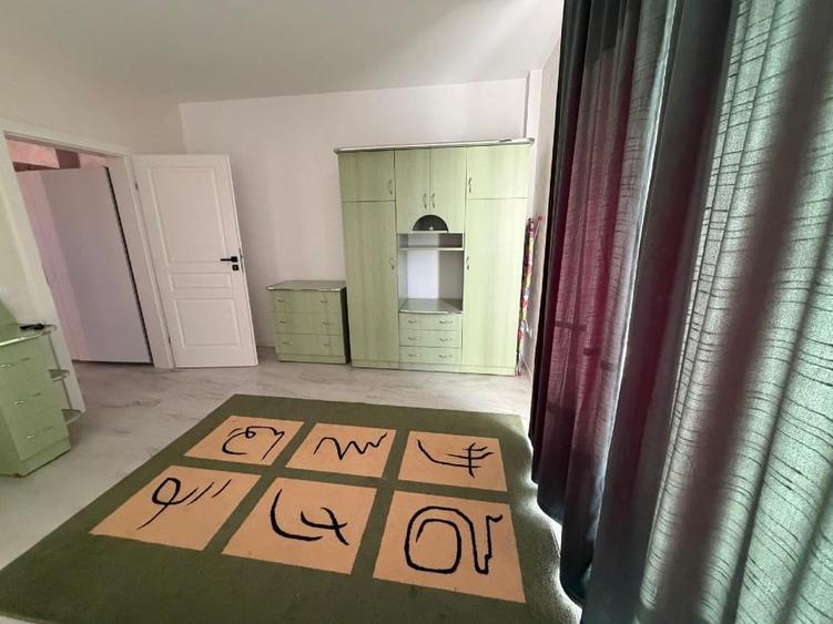 Apartament cu 2 camere decomandat, mobilat în Central