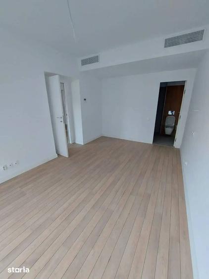 Apartament cu 3 camere semidecomandat în 13 Septembrie
