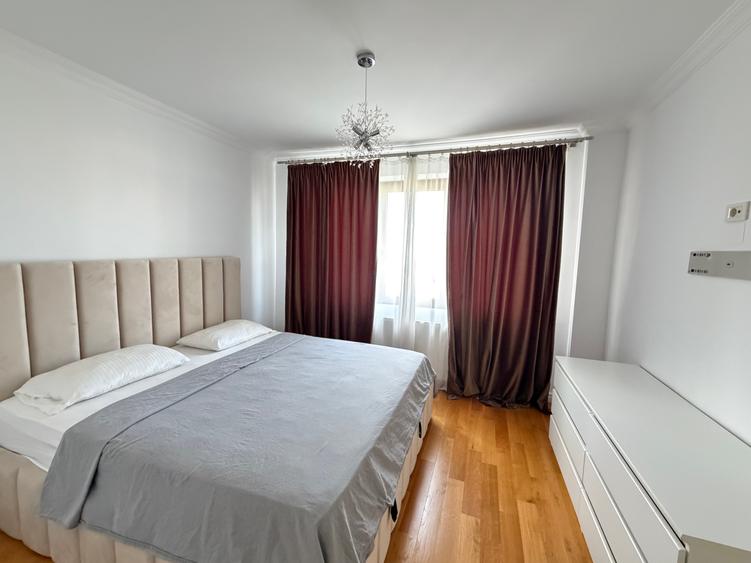 Apartament cu 3 camere semidecomandat, mobilat în Circumvalațiunii