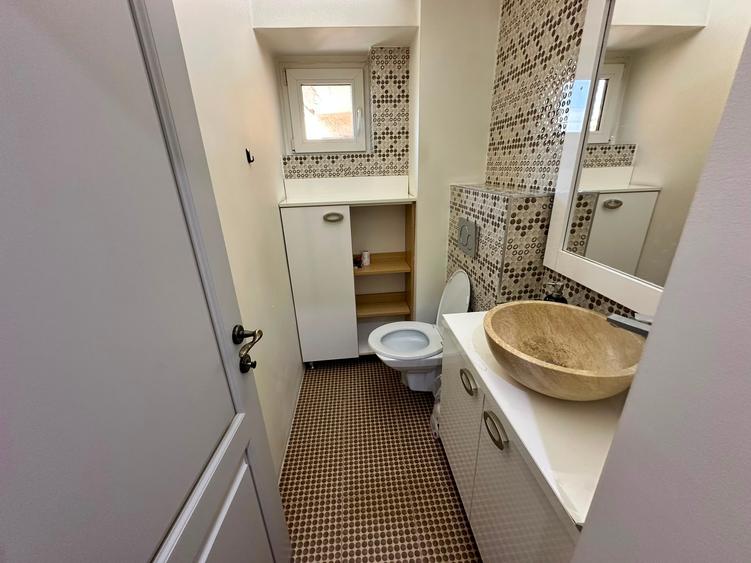 Apartament cu 3 camere decomandat în Ultracentral