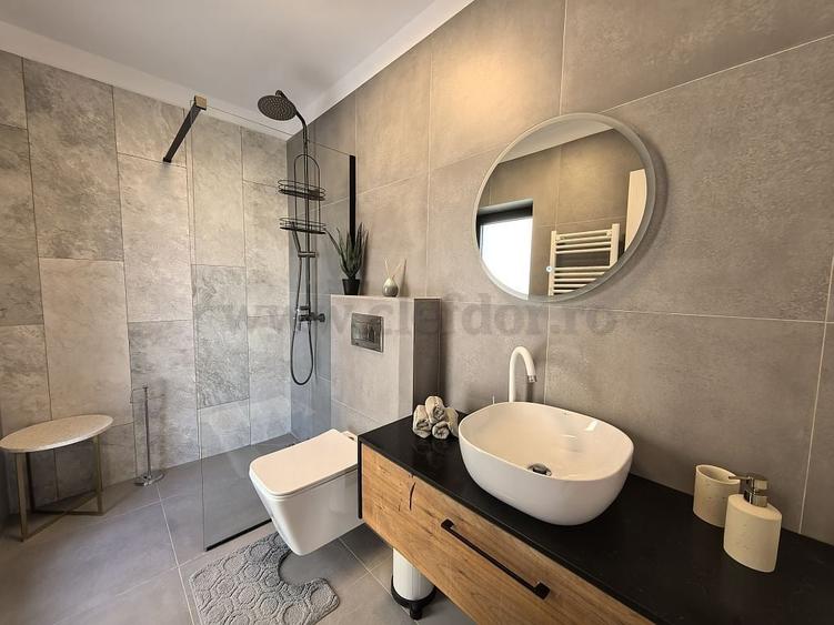 Casă cu 5 camere cu Canalizare în Pipera