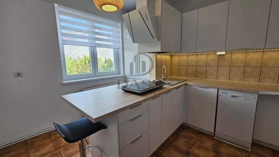 Apartament cu 4 camere decomandat, mobilat în Ștrand