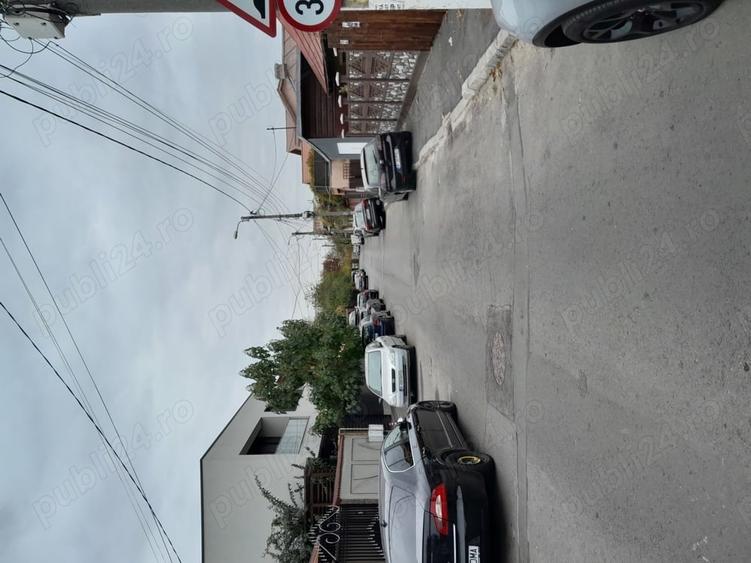 Casă cu 6 camere în Central