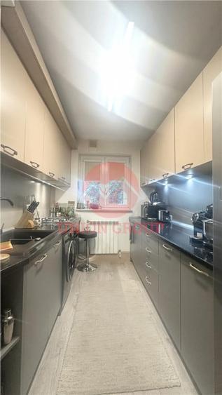 Apartament cu 3 camere decomandat în Km 4