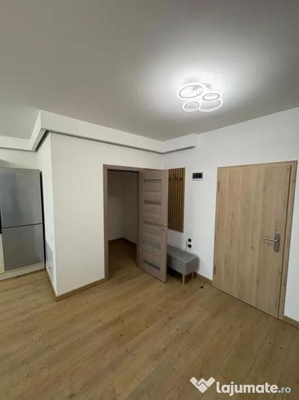 Apartament cu 2 camere semidecomandat în Florești