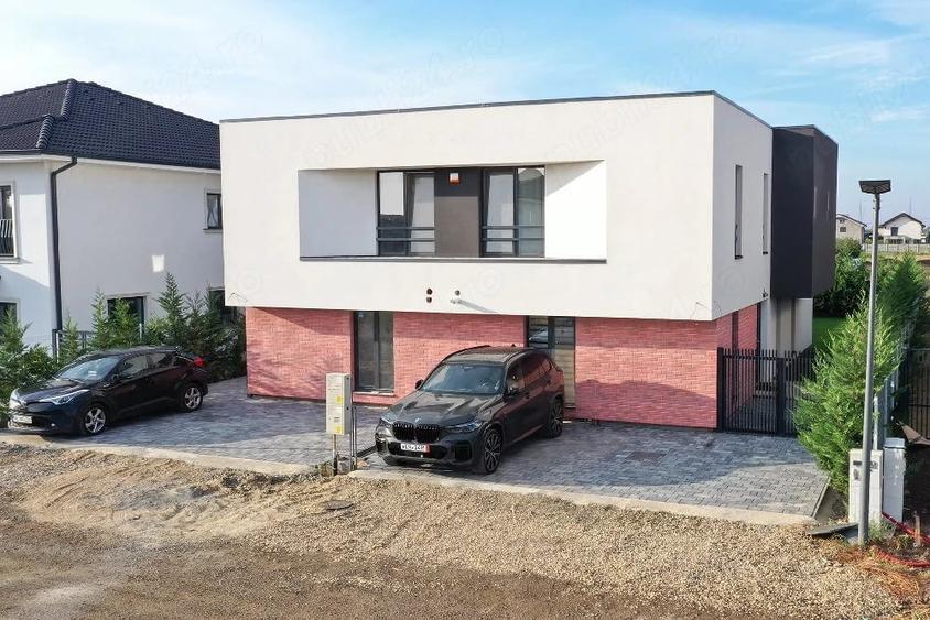 Casă cu Teren 300 Mp în Dumbrăvița