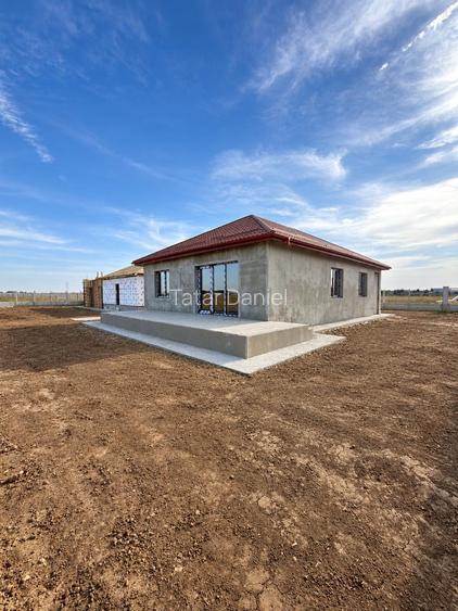 Comuna Berceni - Casa de vânzare | 4 Camere | 2 Bai | 385mp Teren