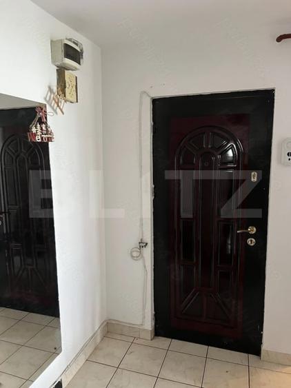 Apartament cu 3 camere decomandat, mobilat în Canta