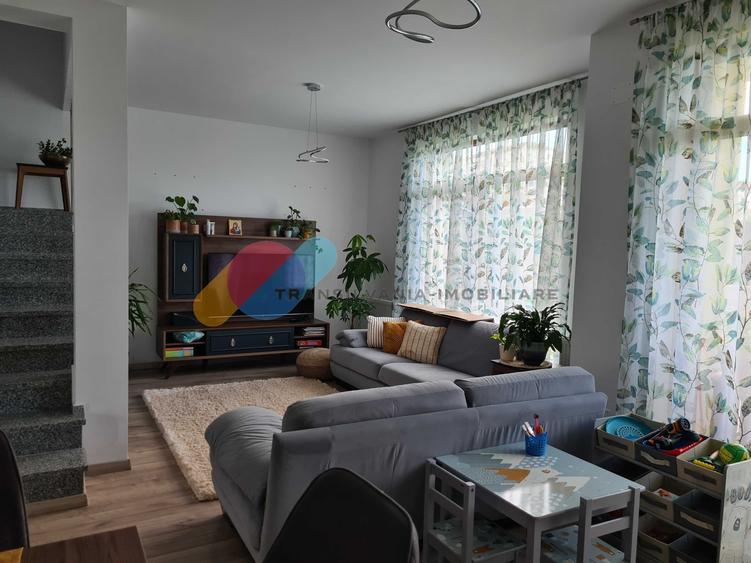 Duplex cu 4 camere cu Canalizare în Borhanci