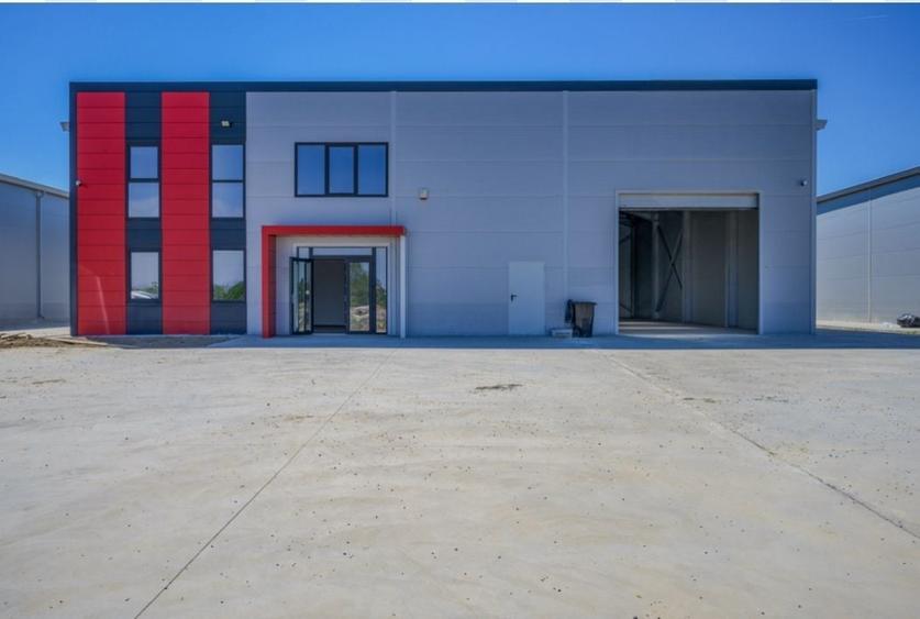 Spațiu industrial, de 585 mp, în Est