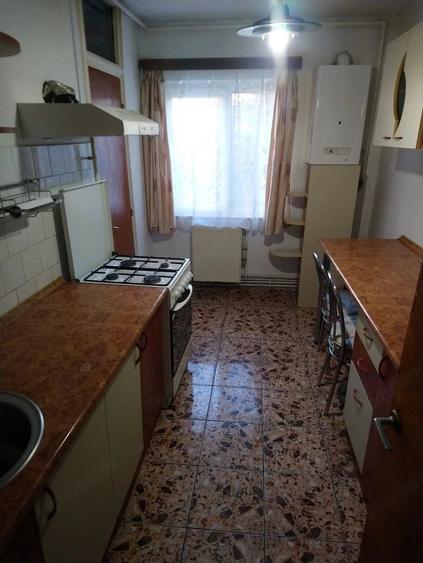 Inchiriez 2 camere decomandate - 2