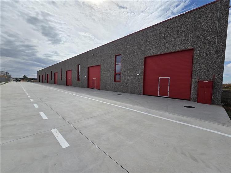 Spațiu industrial, de 300 mp, în Central
