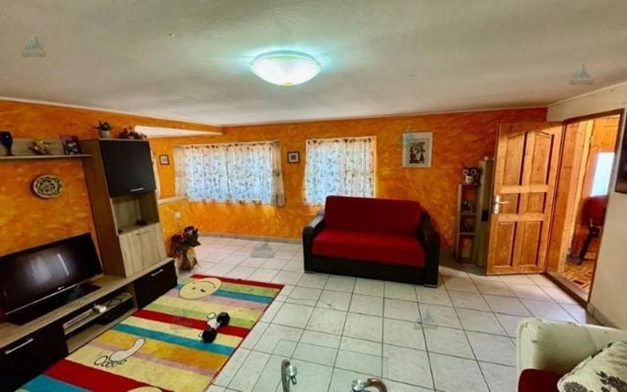 Casă individuală cu 5 camere cu Canalizare în Frătești