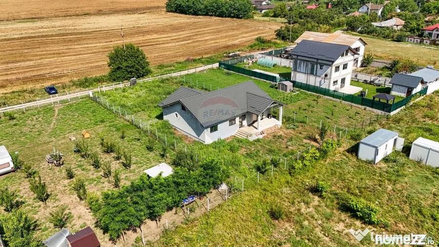 Casă cu 4 camere cu Teren 1007 Mp în Central