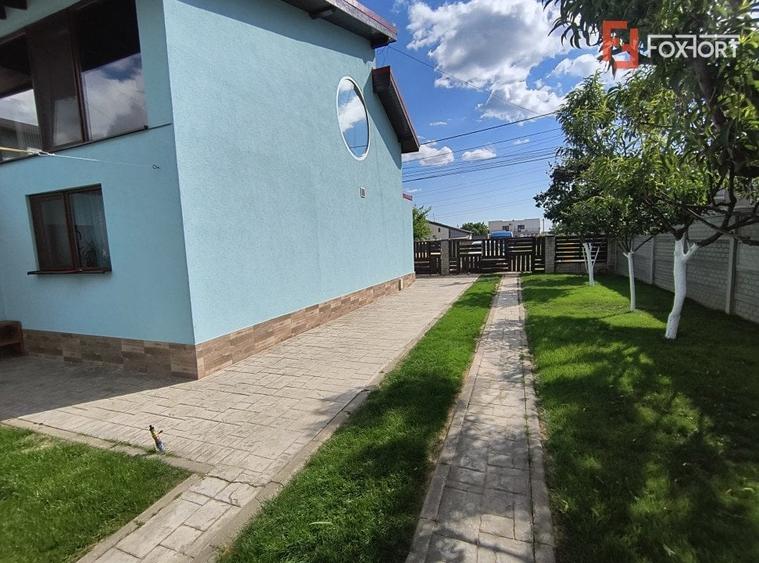 Casă individuală cu 6 camere cu Garaj în Moșnița Nouă