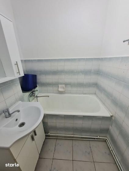 Apartament cu 2 camere decomandat în Podu Roș