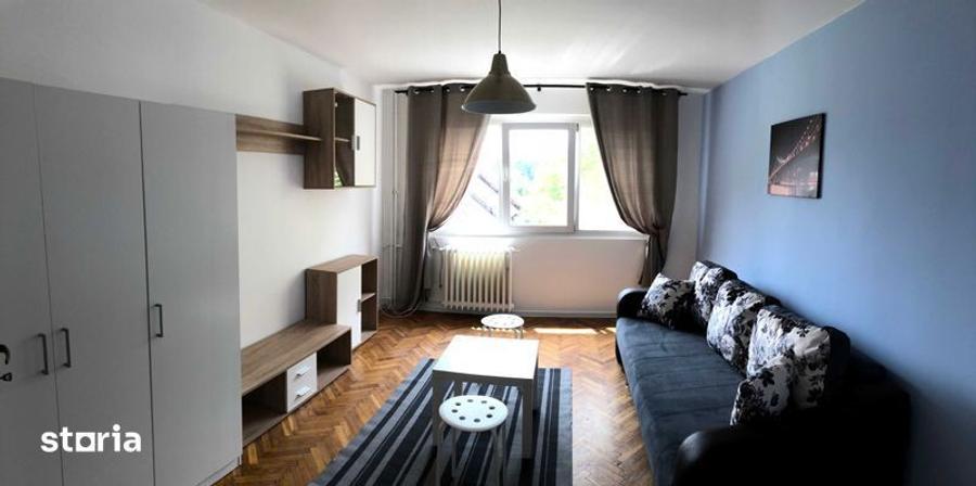 Garsonieră decomandată în Complex Studențesc