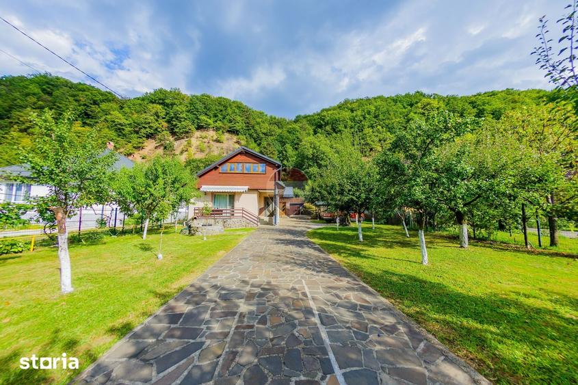 CASA cu TEREN generos , in linistea naturii - 14