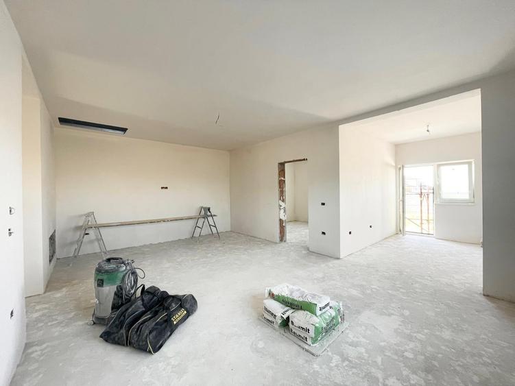 Duplex cu 3 camere cu Canalizare în Urseni