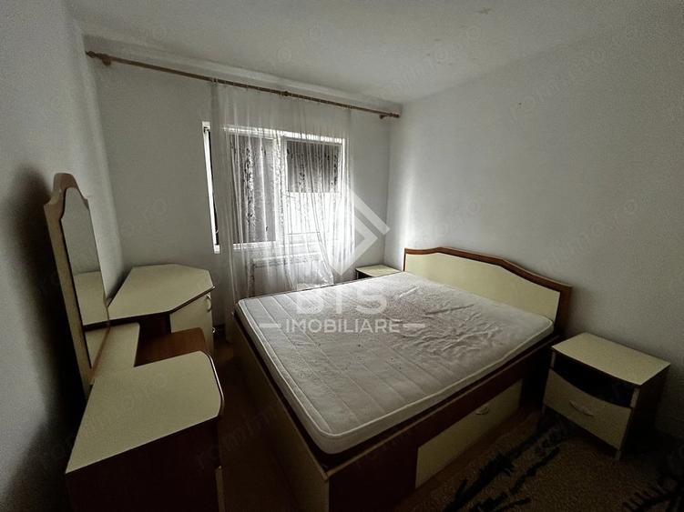 Apartament cu 4 camere decomandat în Central