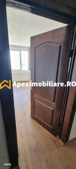 Spațiu comercial, de 550 mp, în Vest