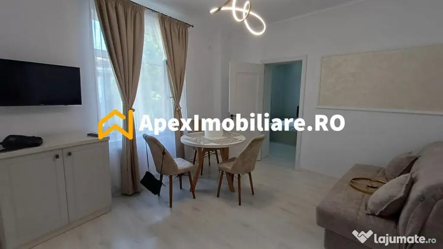 Apartament cu 3 camere semidecomandat în Moșilor