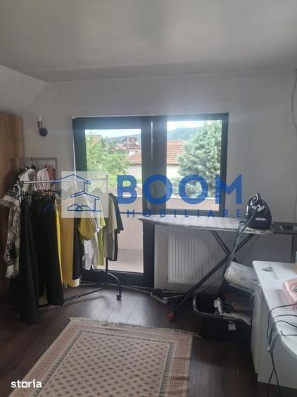 Casă cu 5 camere cu Teren 650 Mp în Dăești