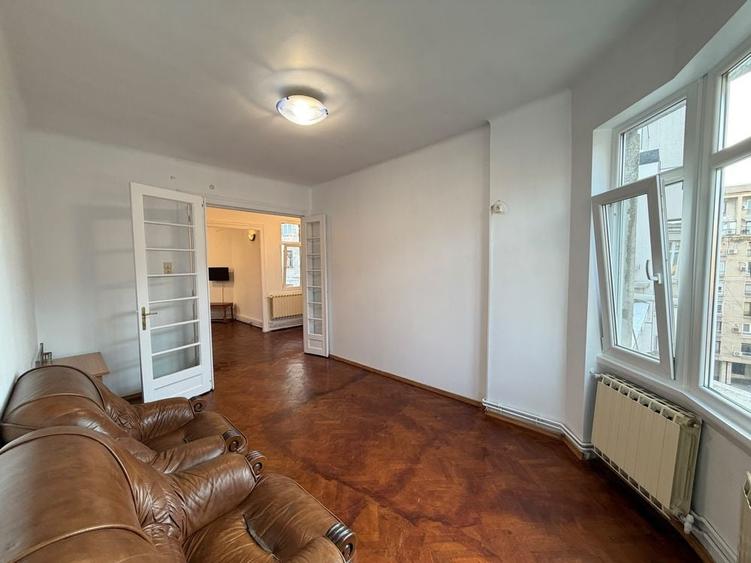 Apartament cu 3 camere semidecomandat în Ultracentral