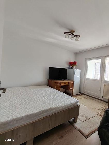 Apartament cu 3 camere decomandat în Hotvon