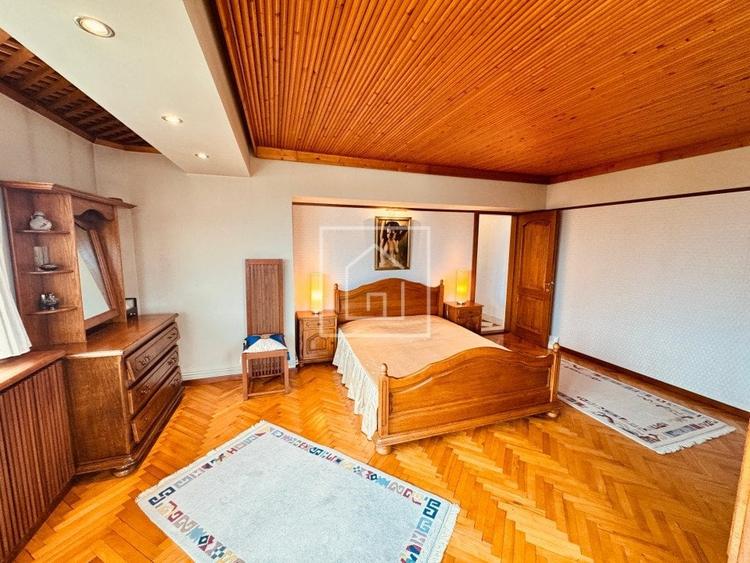 Apartament cu 4 camere decomandat, mobilat în Mihai Viteazul