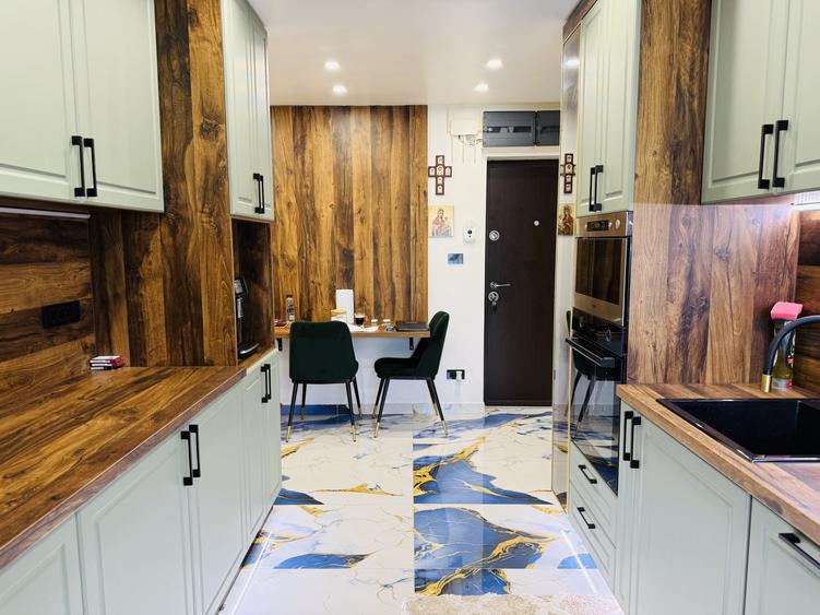 Apartament cu 2 camere decomandat, mobilat în Soarelui