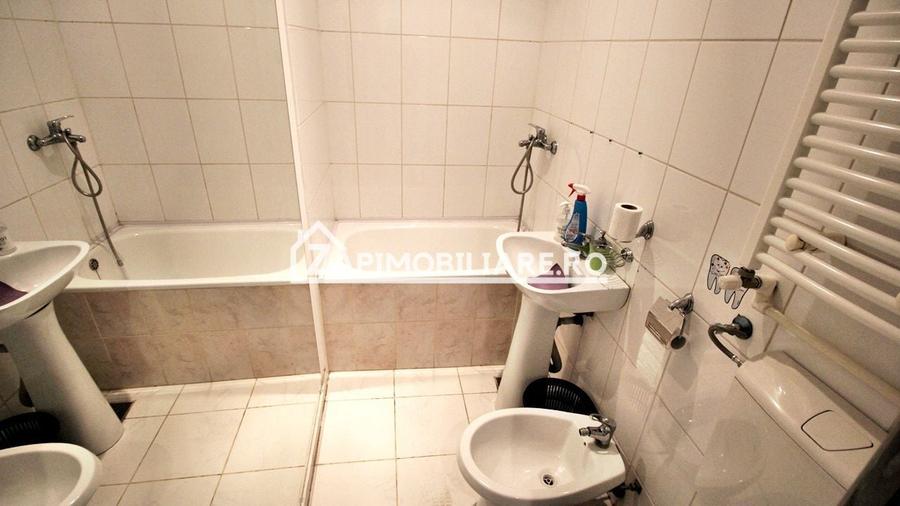 Casă / Spatiu birouri 10 camere , 222 mp utili,zona Central - 6