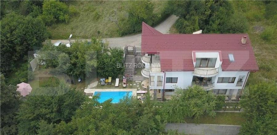 Vila 8 camere, 420mp, Poiana Brasov