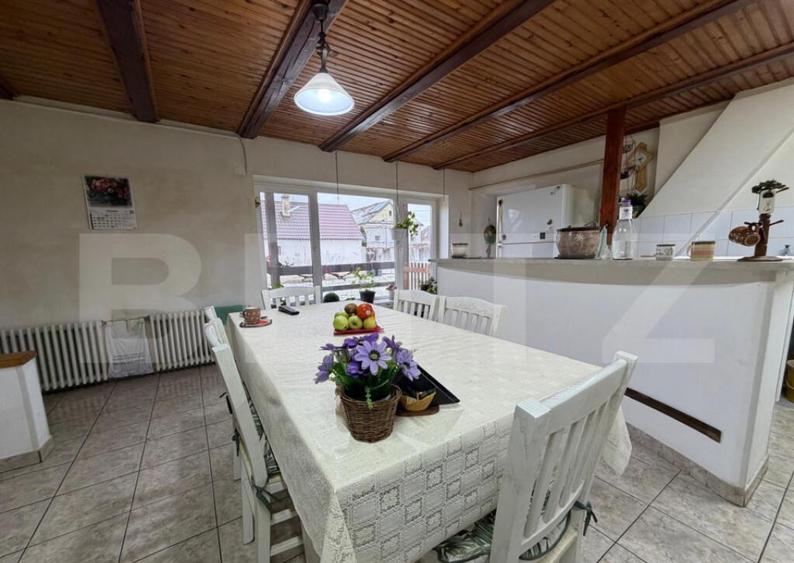 Casa de vanzare cu teren generos la doar 15 minute de - 11