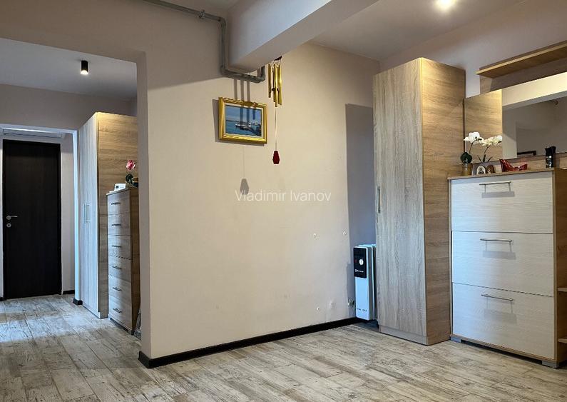 Apartament spa?ios 3 camere + 2 balcoane, zona turnuri Pacii Etaj 9/10 Apartament spa?ios 3 camere + 2 balcoane, zona turnuri Pacii Etaj 9/10