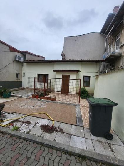 Casa mica, tip studio, centrala si curte proprie, 700 m distanta metrou Iancului - 10