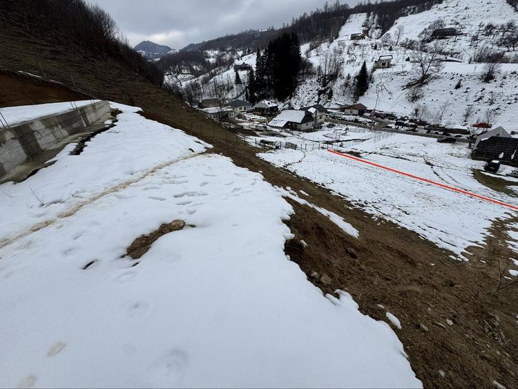 Teren 1200 mp + Proiect Casa (Radier finalizat)+ materialele incluse. - 2