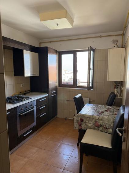 Inchiriez garsoniera pe termen lung, zona Palazu Mare - 3