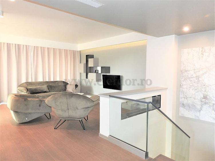 Apartament cu 4 camere decomandat, mobilat în Iancu Nicolae