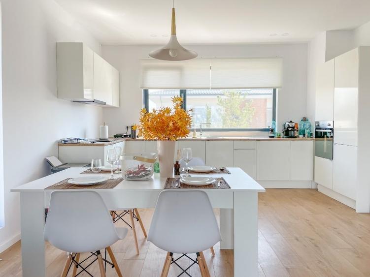 Vila individuala - Tunari - 4 camere - 2 bai - 100mp – 330 mp teren - 6