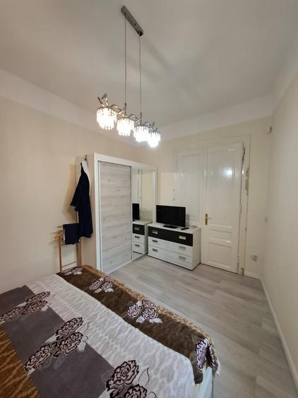 Ocazie!!!  Blascovici – Casa 8  camere - Proiect  2  Familii - 8