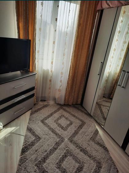 Vand apartament cu 3 camere in orasul Giurgiu - 2