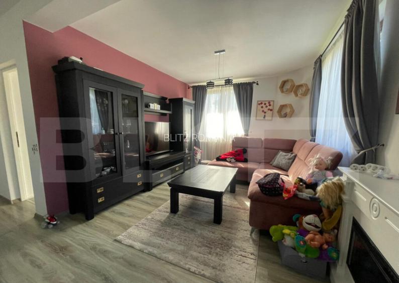 Casa familiala bine compartimentata cu garaj dublu Casa familiala bine compartimentata cu garaj dublu