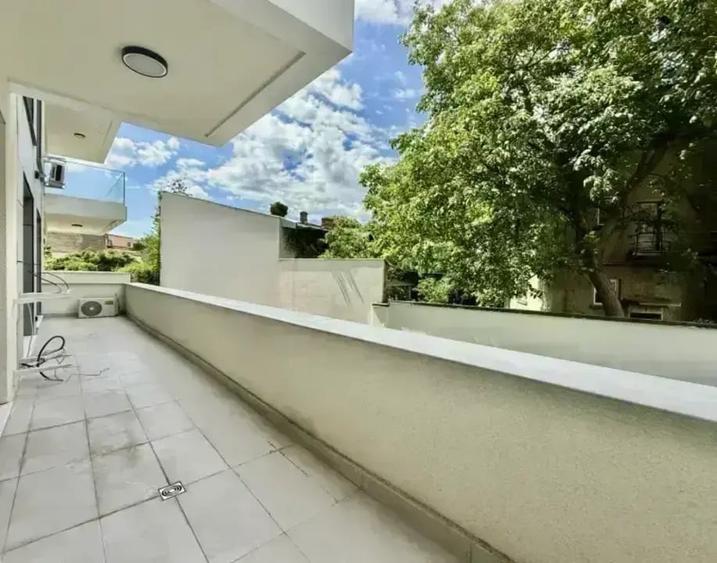 Unirii I Apartament 4 camere I 2 TeraseI 2 Locuri ParcareI Bloc nou I comision 0 - 18