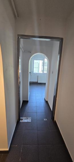 DRISTOR(METROU)-STRADAL, etaj 1-IDEAL  OFFICE - 8