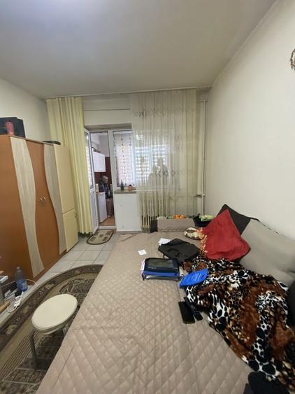 Garsoniera Pitesti Etaj 2 Pret 42.000 - 2