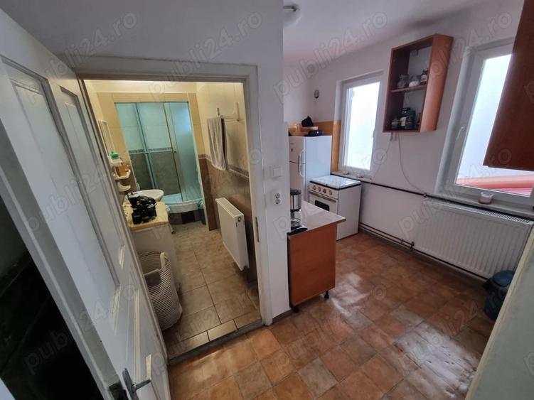 Casa P+E+pod, ultracentral Bu?teni, teren propriu 130 mp, acces din strada - 4