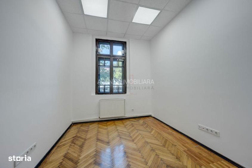 Apartament elegant in vila din perioada interbelica, 6 camere - 13